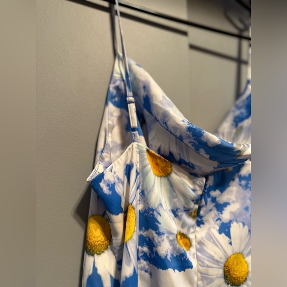 Urban Outfitters -  Sky Blue Daisy Dress (Size M) - Picture 9 of 11